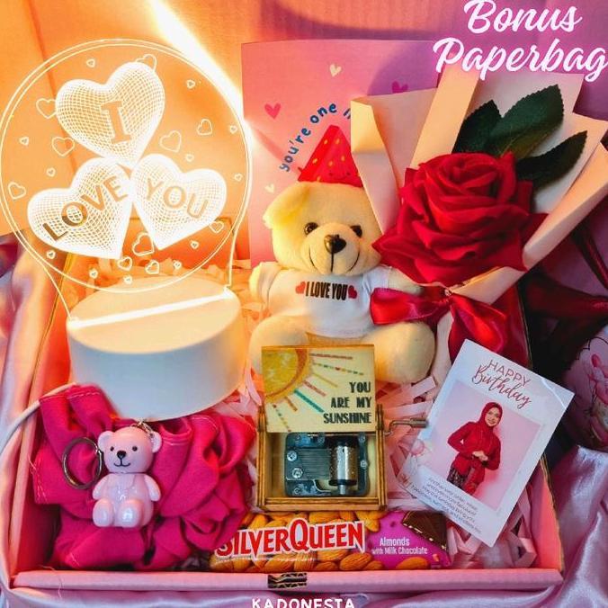 Kado Anniversay Hadiah Romantis Pacar / Hampers Cewek Boneka Buket Bunga ( SASHA )