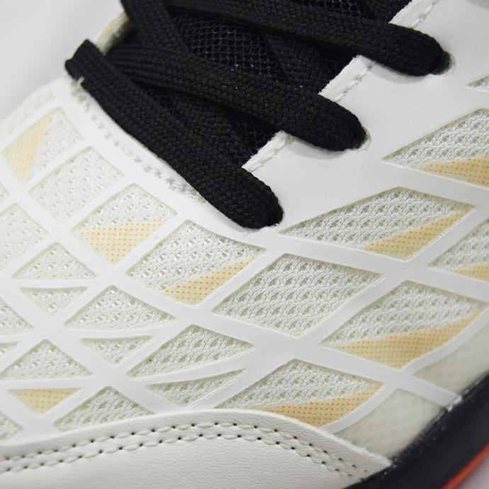 Sepatu Badminton Lotto Colin White
