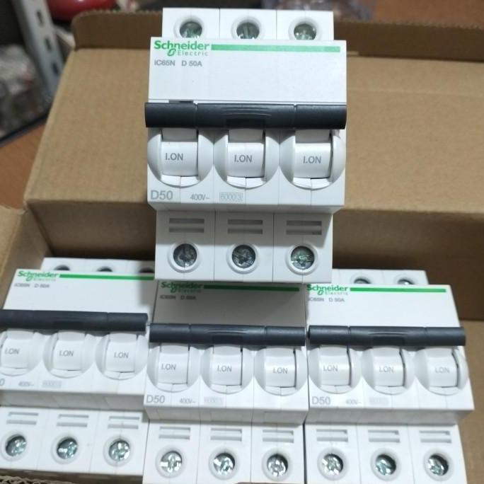 MCB SCHNEIDER IC65N D50A 3PHASE KS