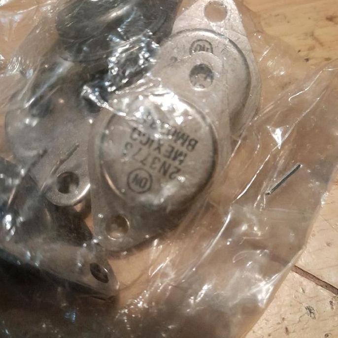 TRANSISTOR 2N3773 2N 3773 MOTOROLA ON USED COPOTAN SAF12