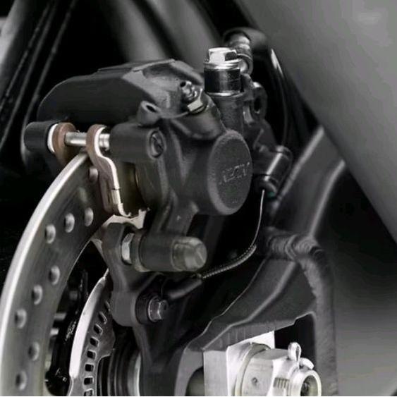 Kampas rem belakang Kawasaki ZX-6R ZX 600 6 R ZX6 ZX6R 636 Fz 0142 kaliper Nissin Motorcycle