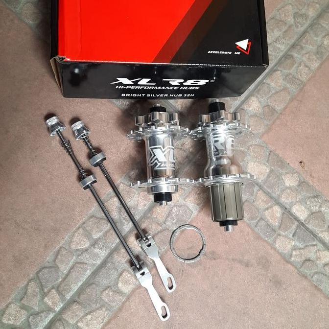 HUB XLR8 32H CHROME SILVER compatible 11 speed