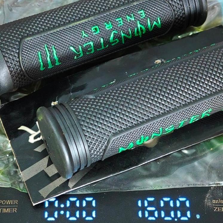 NEW PRODUCT (20F) HANDGRIP MONSTER HITAM set 2 pcs hand grip stang karet setang handspad handfat han