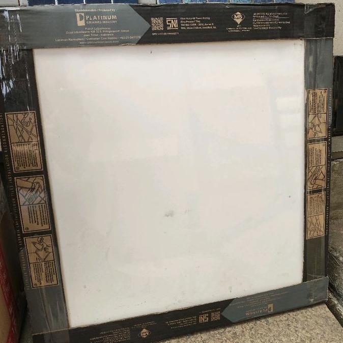 keramik platinum salsa white 60x60 rectified isi 4 pcs 1.44m grade A