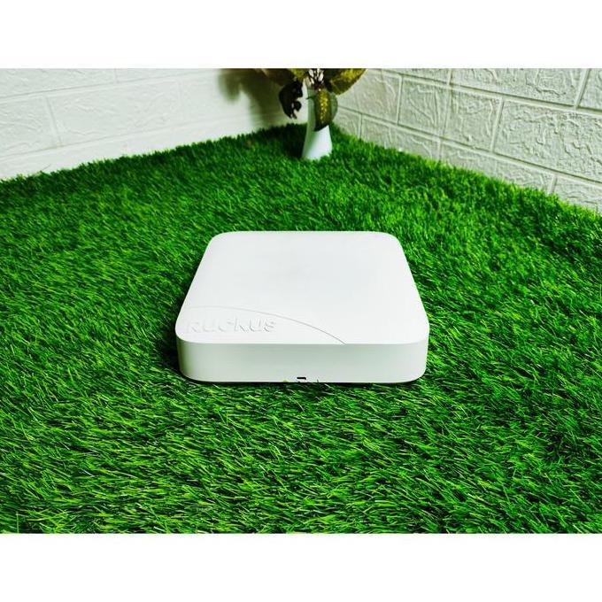 Ruckus ZoneFlex R700 Dual Band 802.11ac Indoor Access Point 802.3af PoE 3x3:3 MIMO