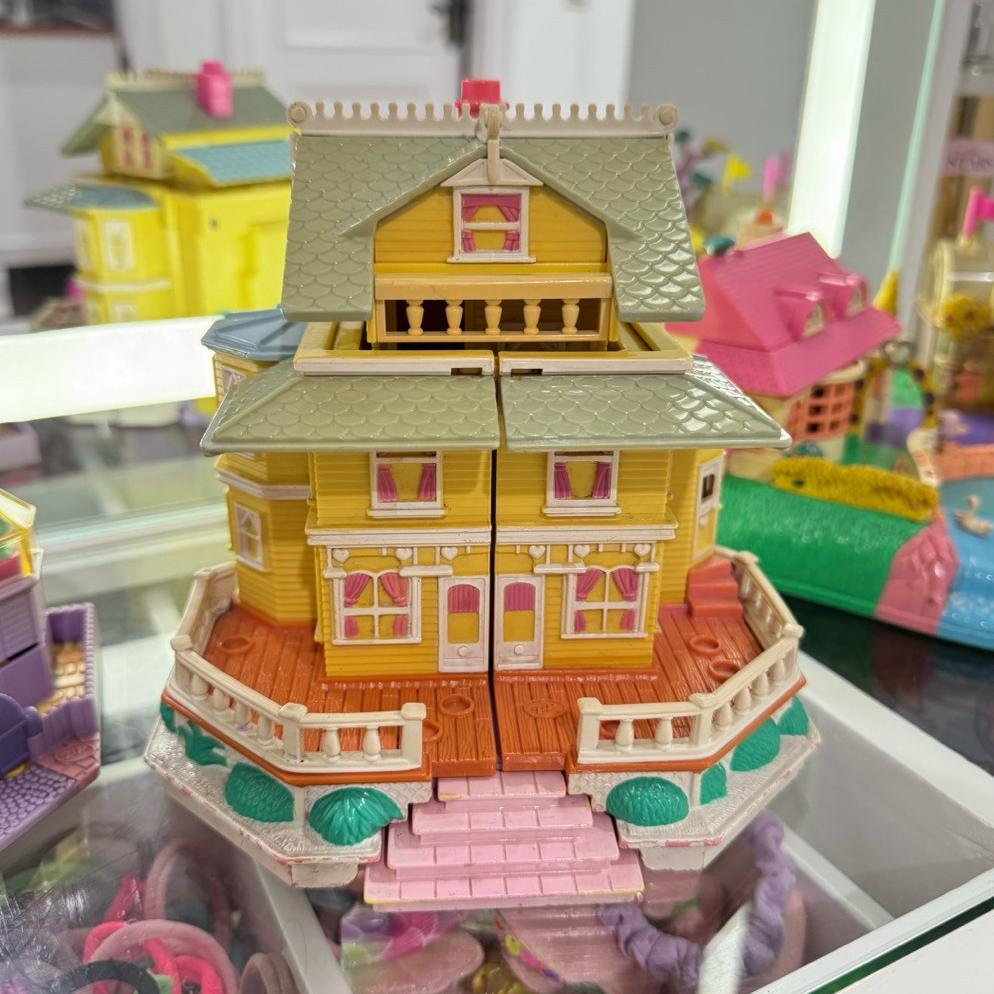 Discount Polly Pocket Blue Bird Clubhouse Pollyville 1995 Polly Pocket Club House Polly Pocket