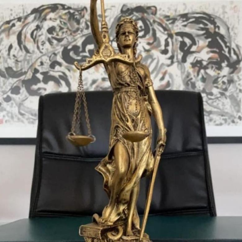 Bergaransi Pajangan Patung Dewi Keadilan Dewi Justicia