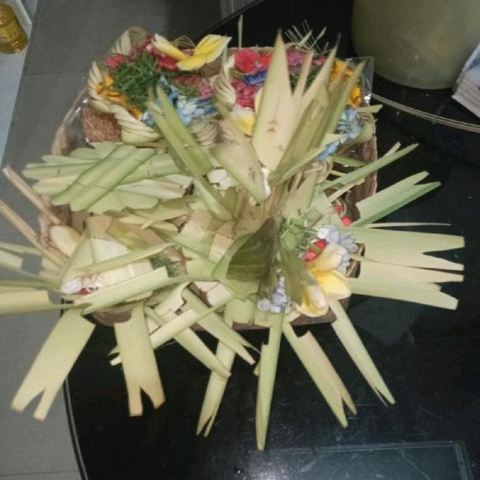Banten Otonan Alit