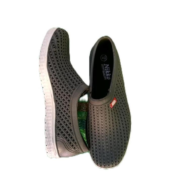 Shoe- Sepatu Sandal Karet Pria Desa Nikko 8152