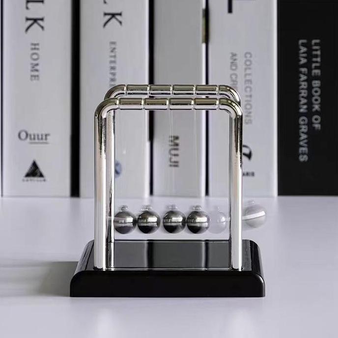 Newton's Cradle Pajangan Meja Pendulum Newton Hiasan Meja Alqshop