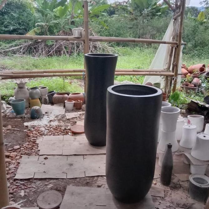 POT TINGGI 100 CM, POT TANAMAN DARI GERABAH TANAH LIAT TINGGI 100 CM