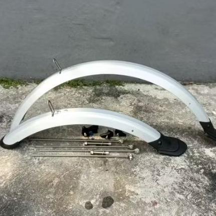 Spakbor Fender Sepeda 16 Inch Silver Lentur Tahan Pecah Full Alsesoris Original Dan Terpercaya