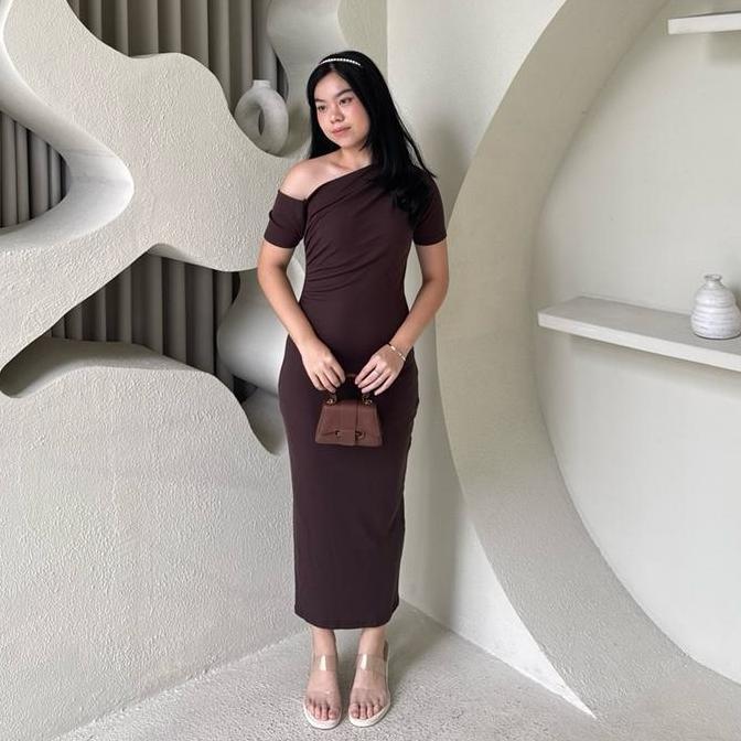 13 / 13 Off Shoulder Dress | Daybydate | Knit Dress Off Shoulder Dress