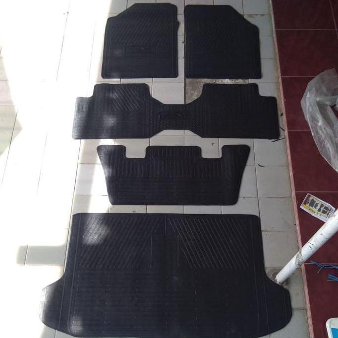 Karpet karet mobil full set Calya Sigra