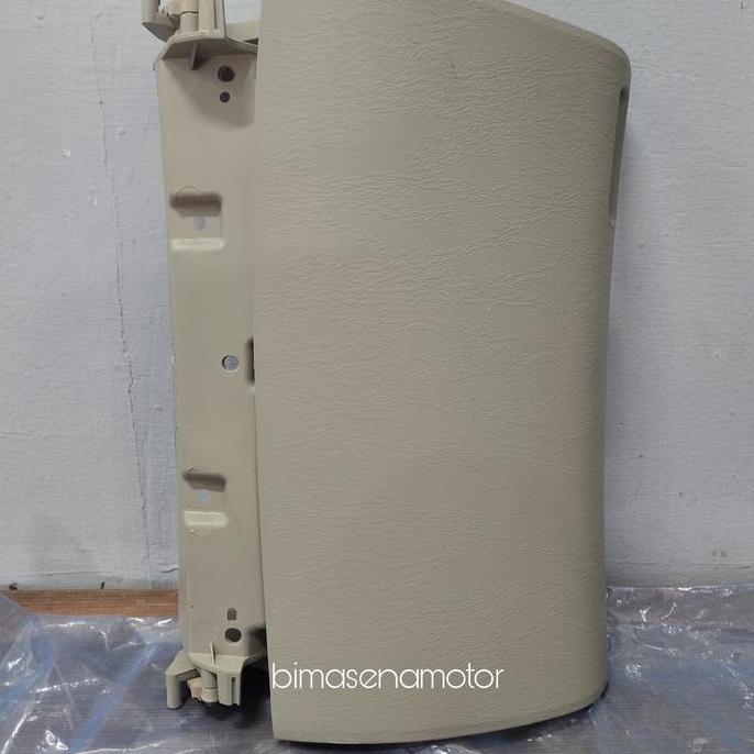 tutup laci atas dashboard innova warna cream muda 55440-0K030-E1