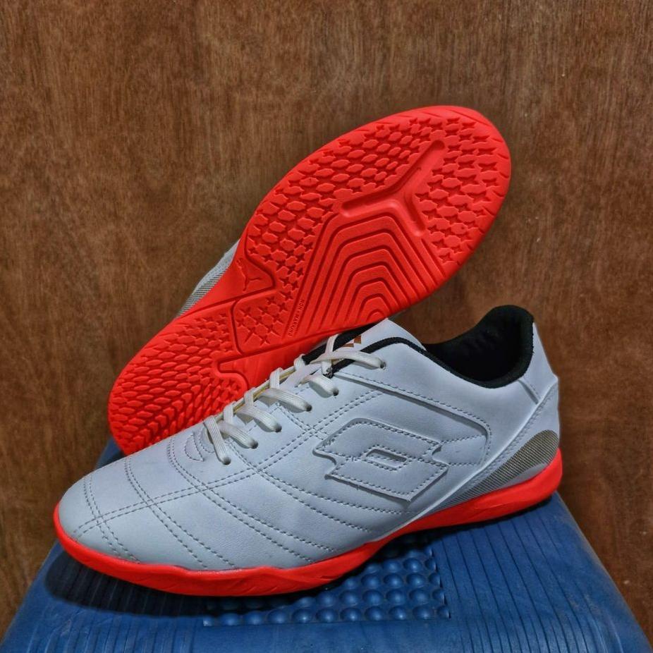 Sepatu Futsal Lotto . Grosir Sepatu Futsal