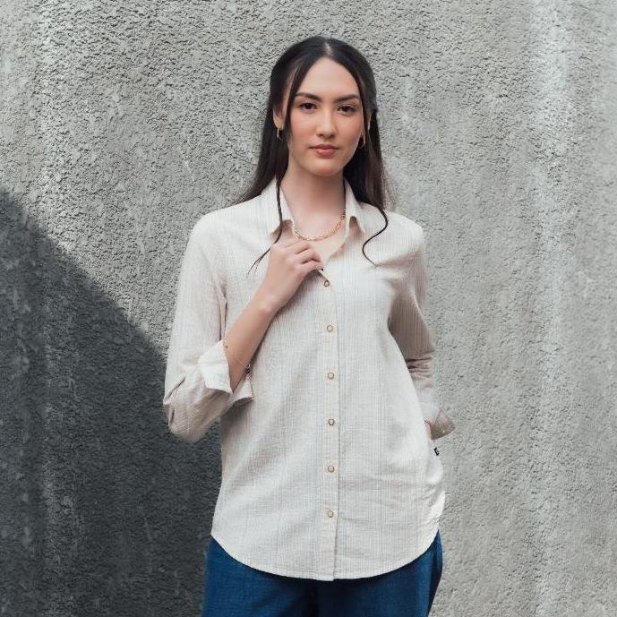 C2 Fuenia Khaki Kemeja Casual Wanita