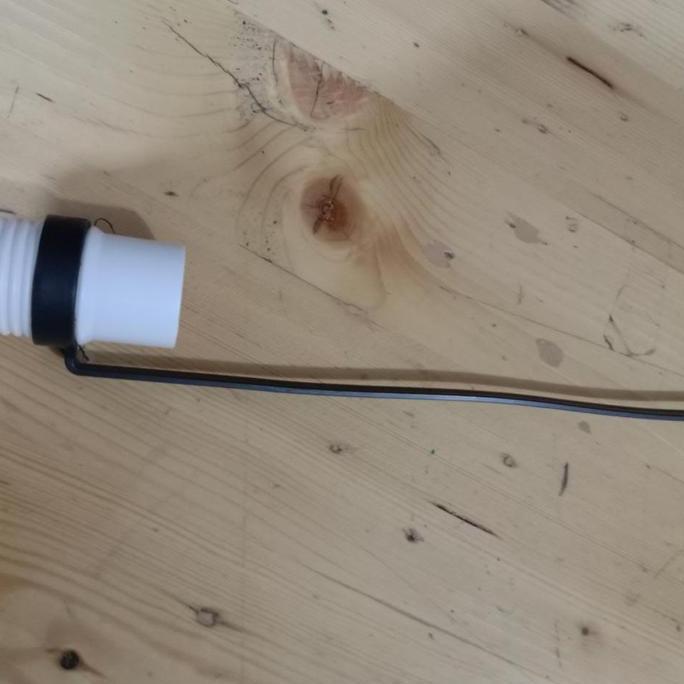 Gantungan selang pembuangan mesin cuci Panasonic