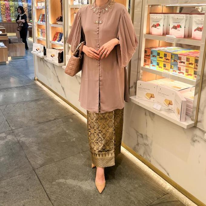 Lausboutique-Tunik Maisa-Seri 2306-Hanya Tunik kancing muslim