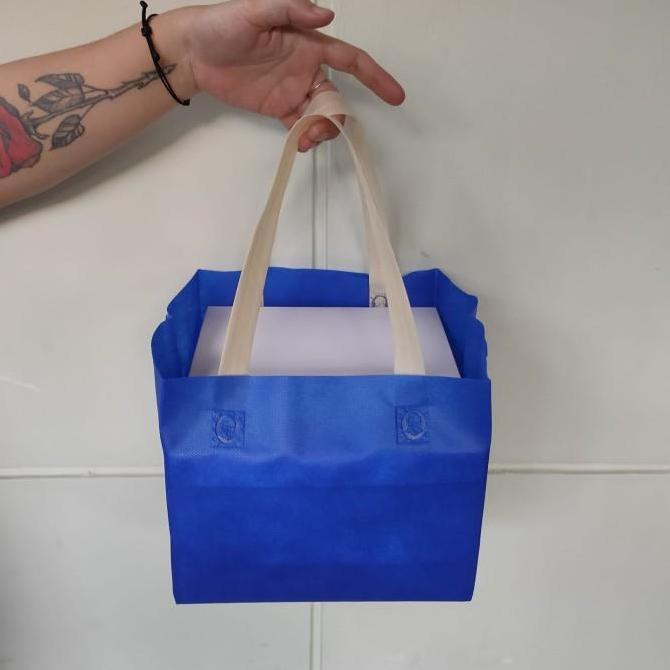 Tas spunbond kotak nasi / box nasi 22x22 20x20 18x18 / tas hajatan