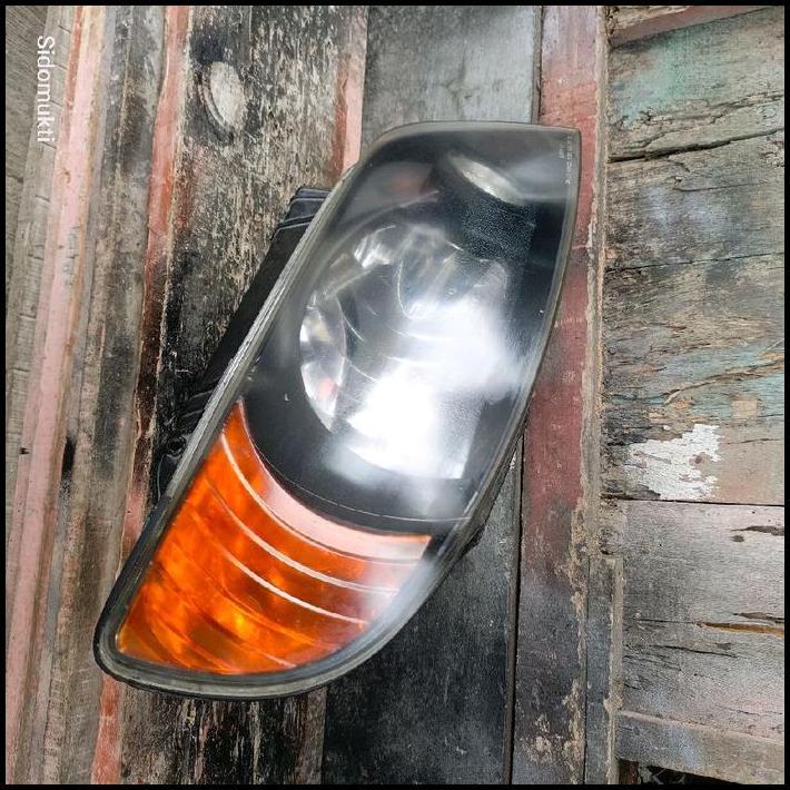 TERBARU HEADLAMP LAMPU DEPAN HYUNDAI MATRIX 2001-2004 SISI KANAN MODEL BLACK EYE SMOKE ORIGINAL COPO