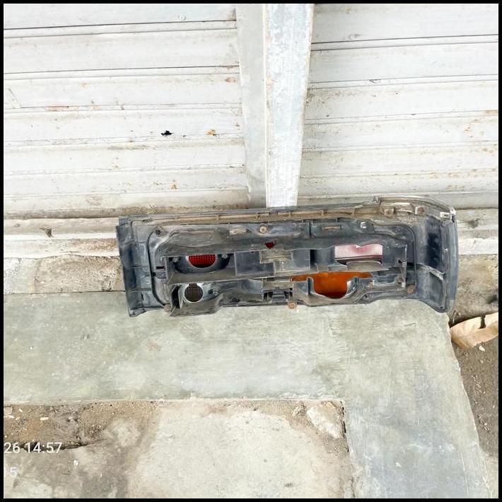 TERLARIS LAMPU BELAKANG MAZDA 323 TRENDY FORD LASER 1990 KIRI COPOTAN 