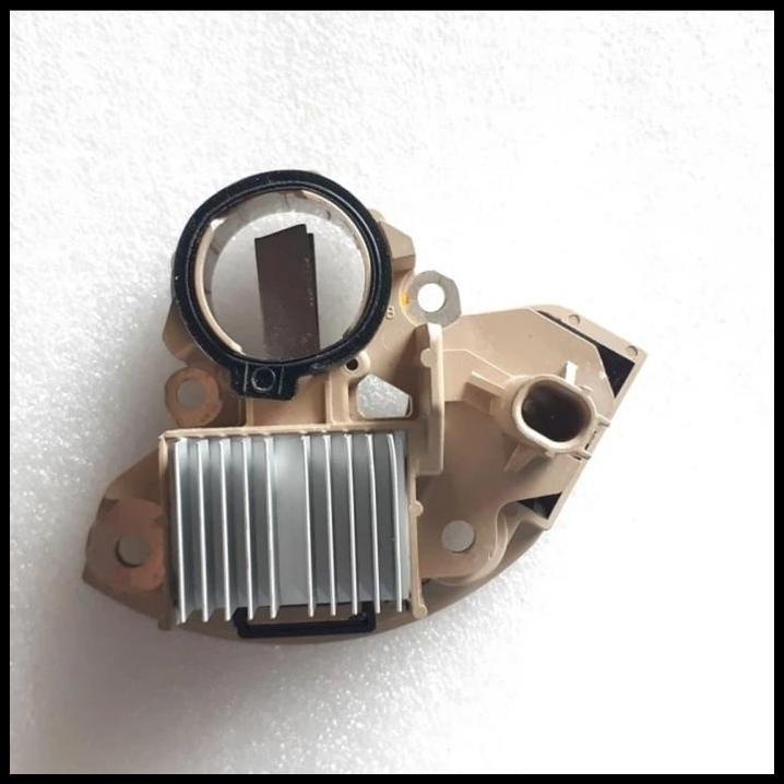 DISKON IC REGULATOR HONDA MOBILIO SOCKET KAKI 1 