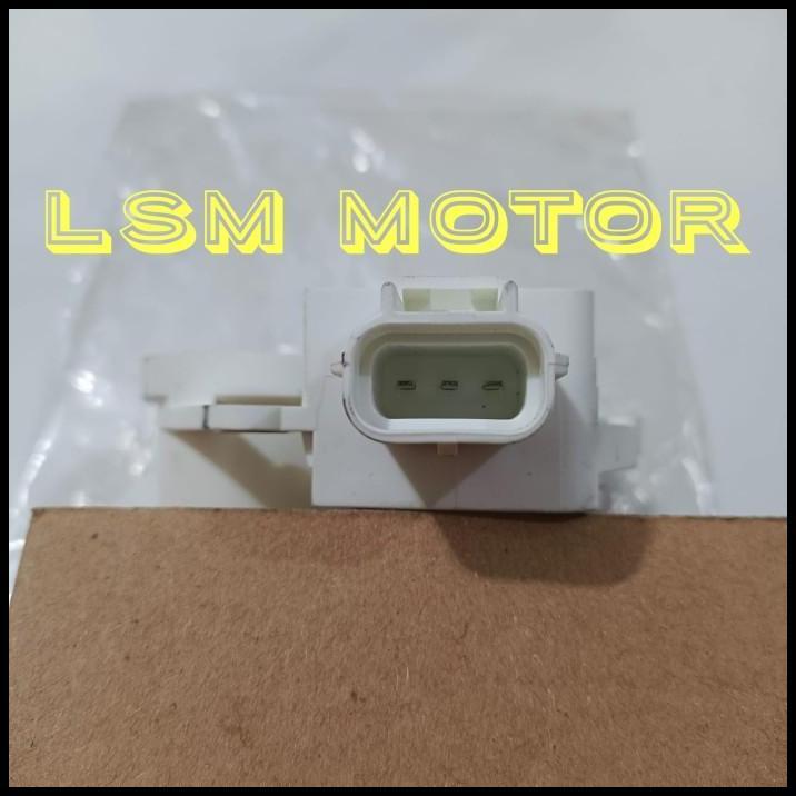 TERLARIS IC ALTERNATOR IC REGULATOR FORD ESCAPE 2.0CC 