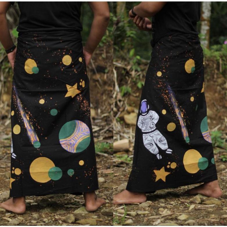Sarung Lukis Tretan Muslim Sarung Lukis Motif Astronot Vespa Sarung Motif Anime Akatsuki Promo Terba