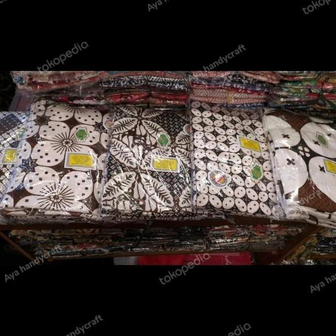 PRODUK FAVORIT - seprei sprei kawung batik Solo motif Yogya an 180x200 bantal 4 dan 2 katun pakai ka