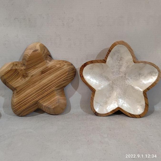 piring bintang kayu jati dengan tempelan kerang