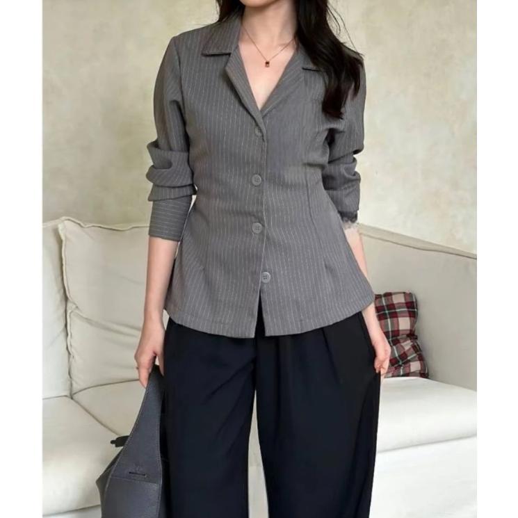 Esme Blazer - Fitted Stripe Shirt Blazer Semi Wool Atasan Wanita Lengan Panjang Blazer Formal & Casu