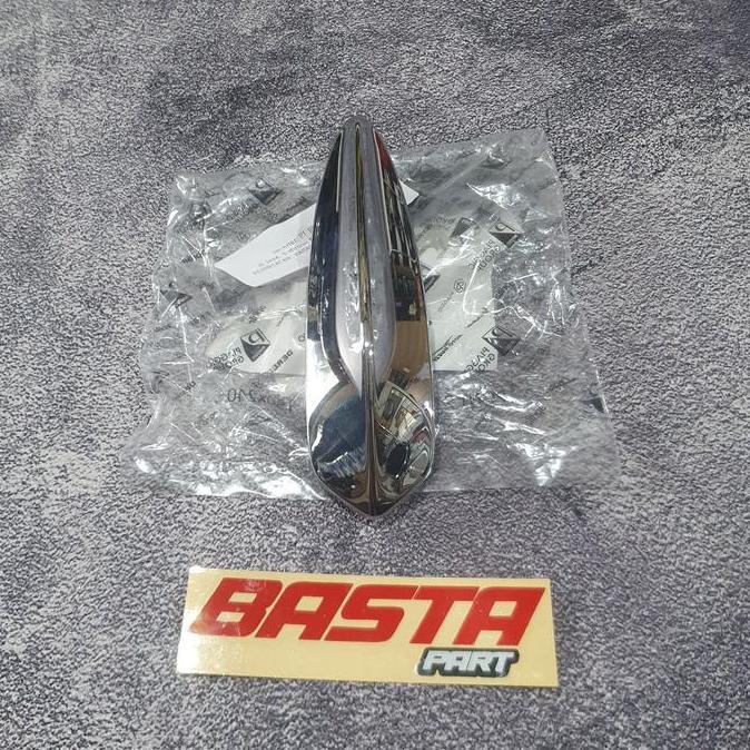 Crest Jengger Spakbor Crest Jengger Spakbor Depan Vespa Primavera