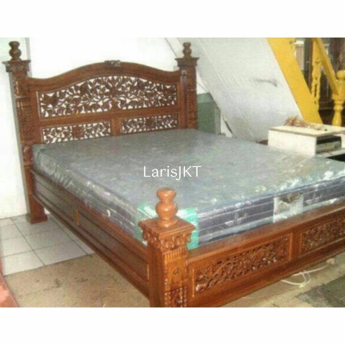 Dipan Ranjang tempat tidur Rahwana Mawar kayu jati ukir 180x200