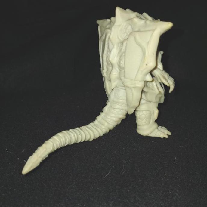 Bandai 11 Cm Ultra Monster Series Geranda