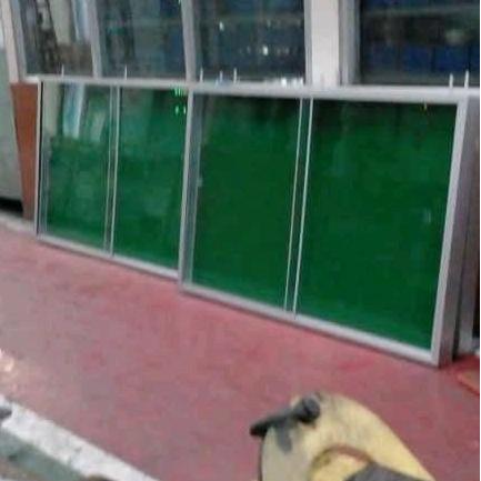 TERLARIS MADING GANTUNG ACRYLIC DINDING