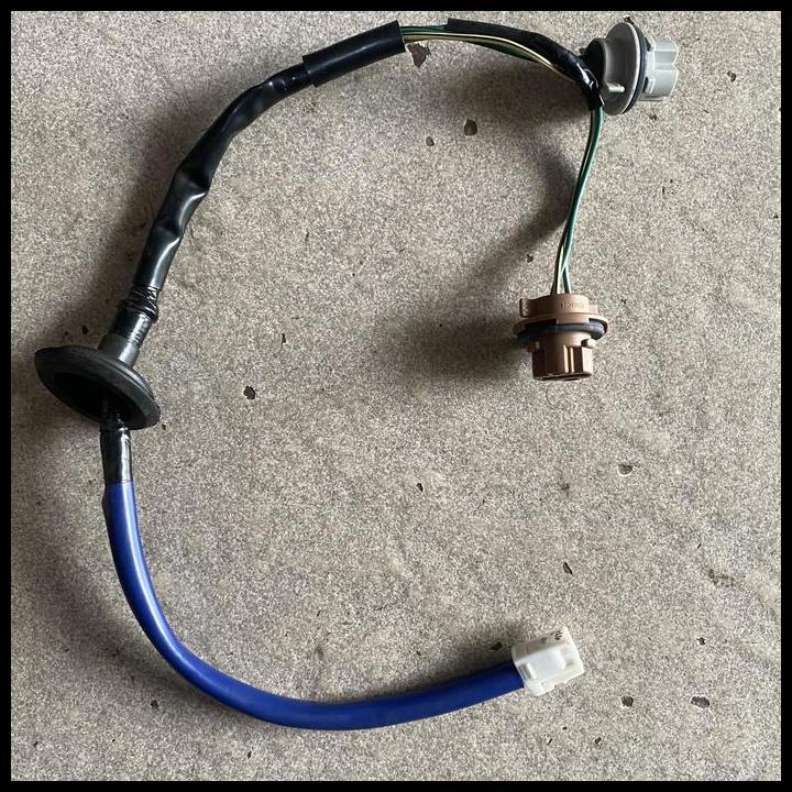 DISKON SOCKET LAMPU BELAKANG STOPLAMP INNOVA REBORN ORIGINAL 