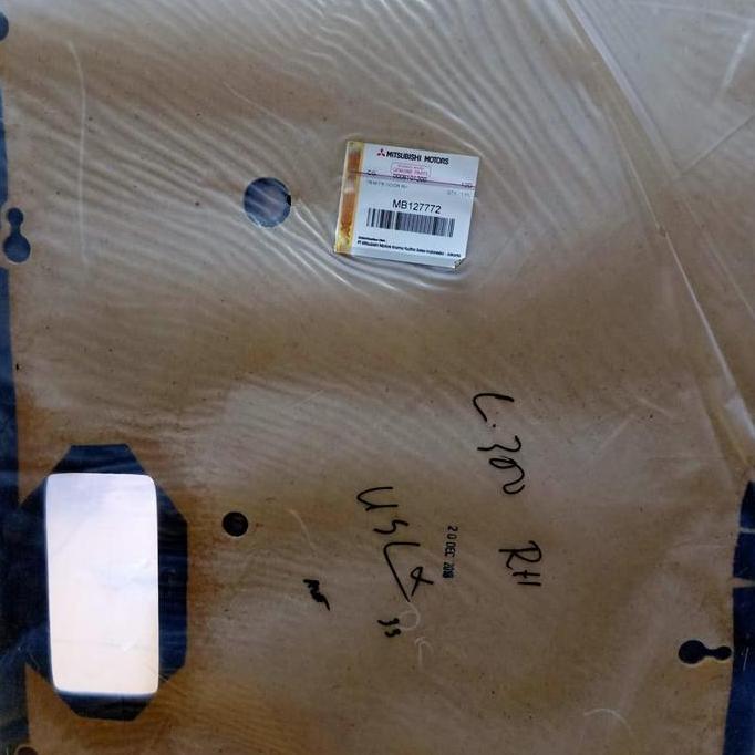 DOOR TRIM DOORTRIM PANEL PINTU HARBOT COLT L300 L 300 KANAN (R/H) ASLI ORIGINAL DAN TERPERCAYA