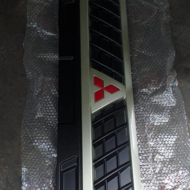 Grill Depan L300 Premium