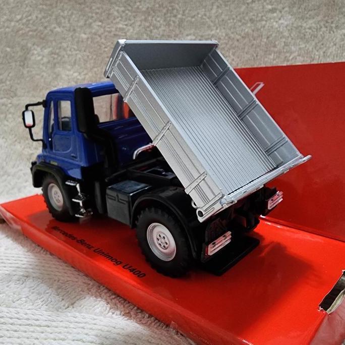 Diecast Truk Mercedes-Benz Unimog U400 Welly Nex 1:43