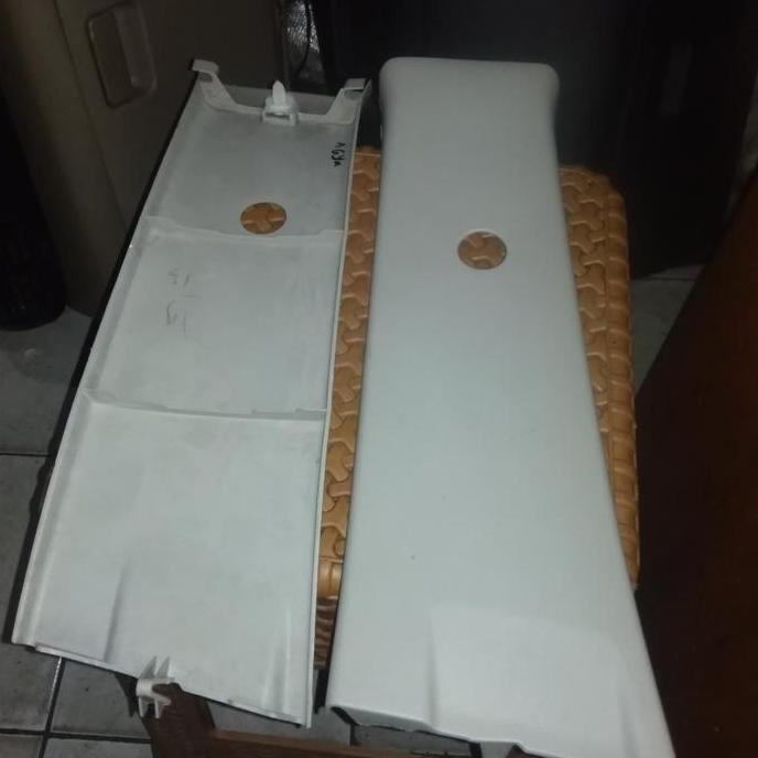 Cover Center Pilar Agya Ayla