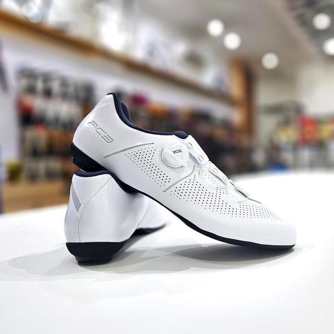 Sepatu Sepeda Shimano Road Bike Shoes SH-RC302 Wide - White