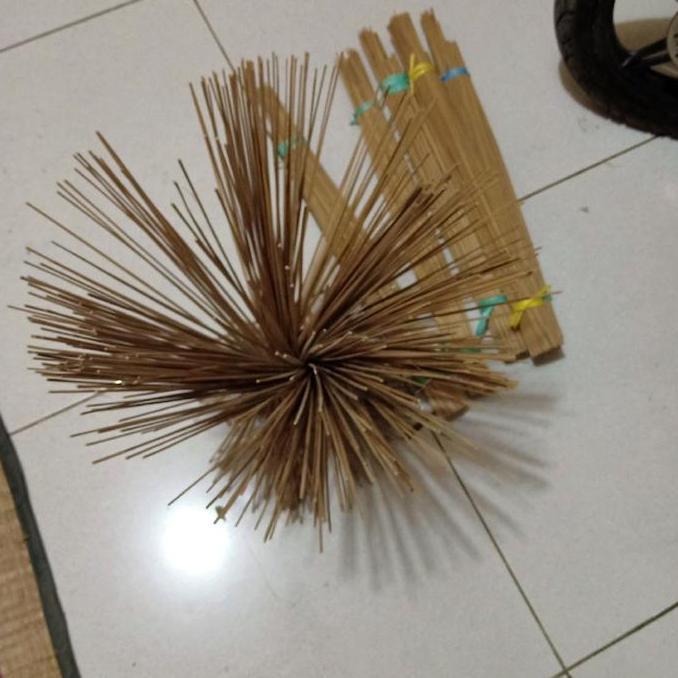 Bambu arkuh Rangka layangan, arku layangan aduan