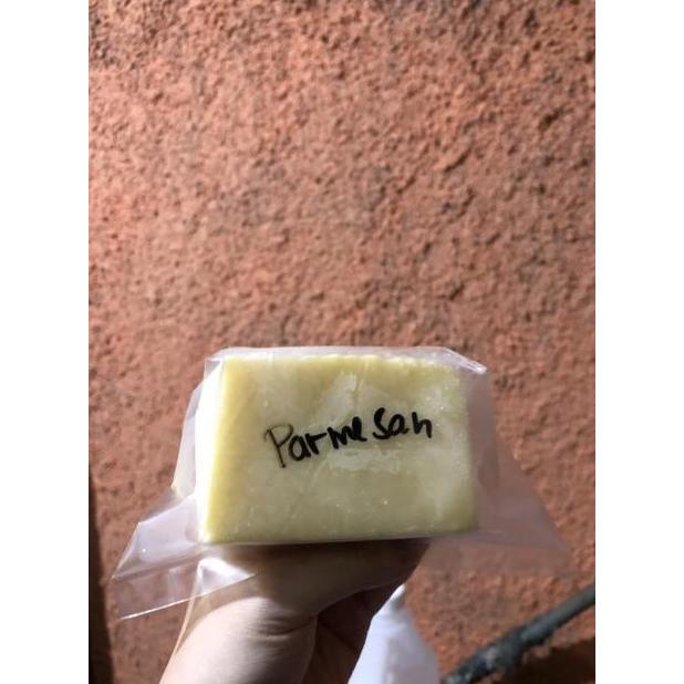 Parmesan Cheese Anchor 200 gram / Keju parmesan / Keju Parmesan