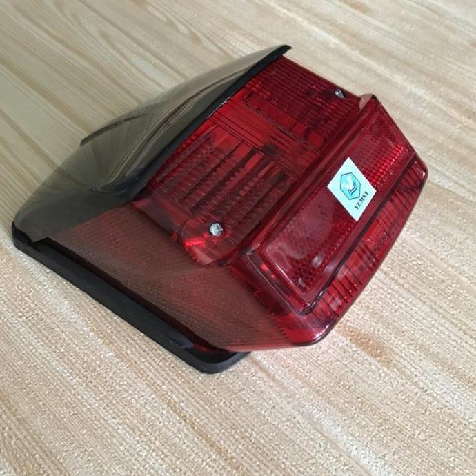 GRADIMOU stoplamp lampu belakang vespa super sprint special import vemsa