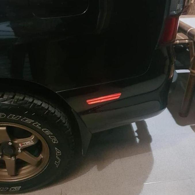 Dummy rear marker atau side marker belakang mata kucing bemper