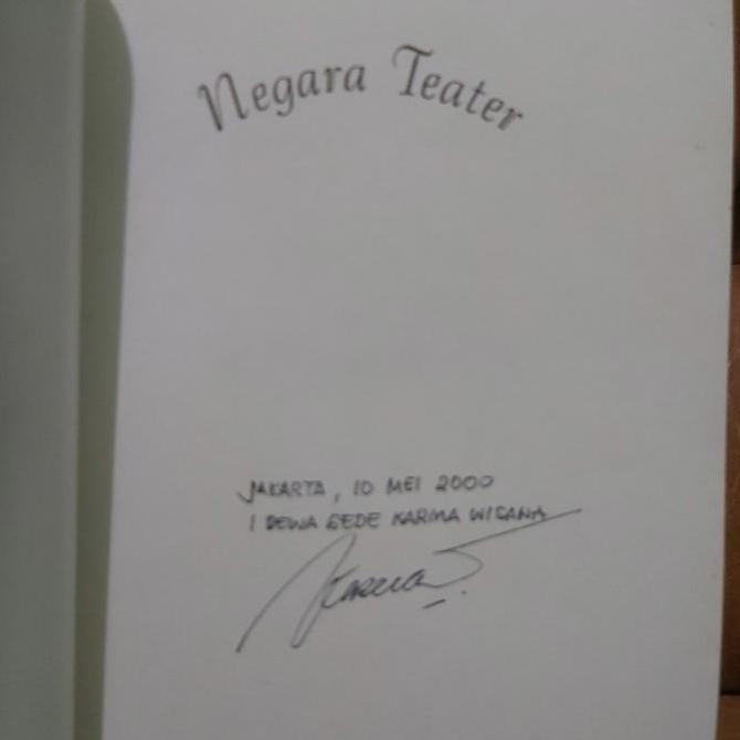 Negara Teater - Clifford Geertz authentic