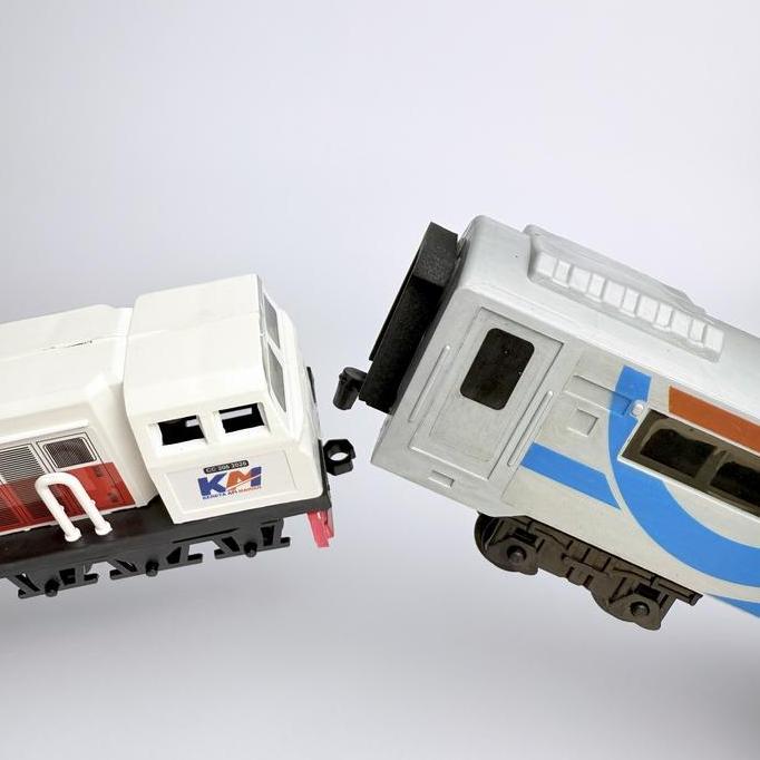 Mainan Kereta Api Indonesia Lokomotif CC 203 GM