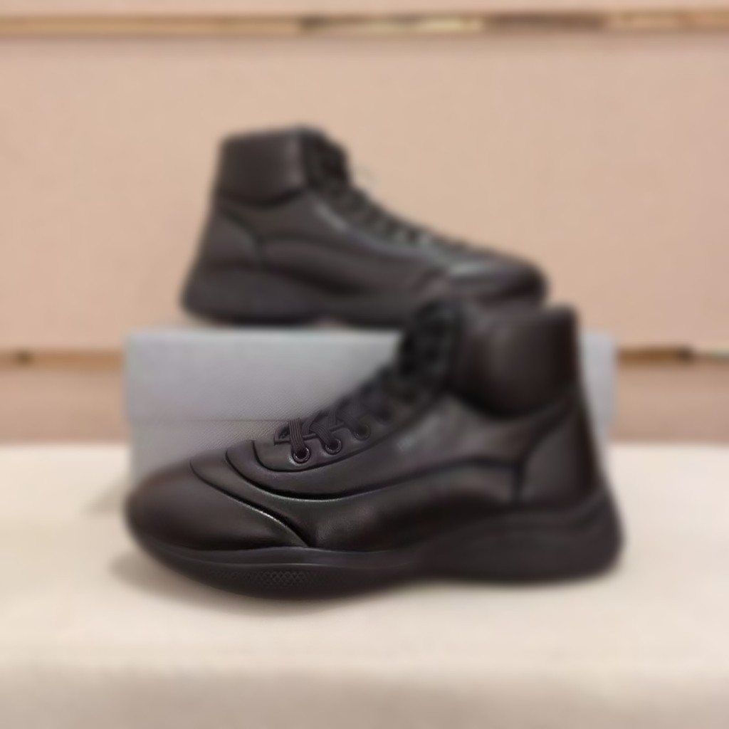 Sepatu Boots Sneaker Pria Kulit Hitam