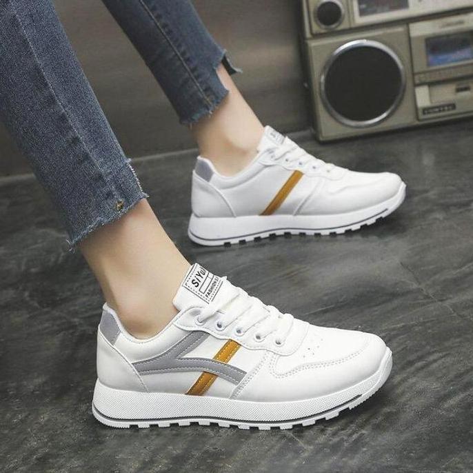 SR Sepatu Sneakers REVILLA Wanita Sneakers Kasual Sport Wanita Putih Casual Karet EA